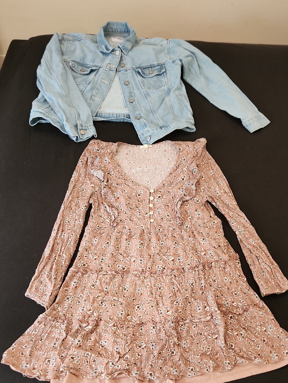 JODIFL Small Long Sleeve Floral Tiered Dress & Old Navy Medium Jean Jacket